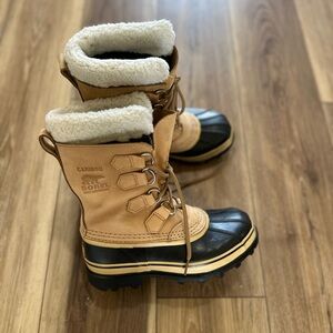Sorel womens Caribou waterproof Winter Boots size 6